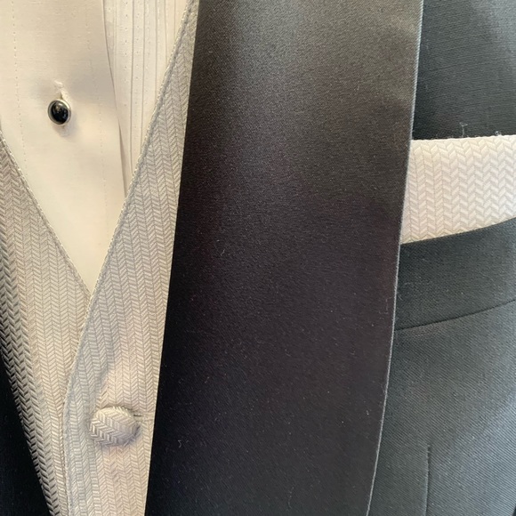 Vintage Shawl Lapel Tuxedo Jacket - Picture 2 of 4